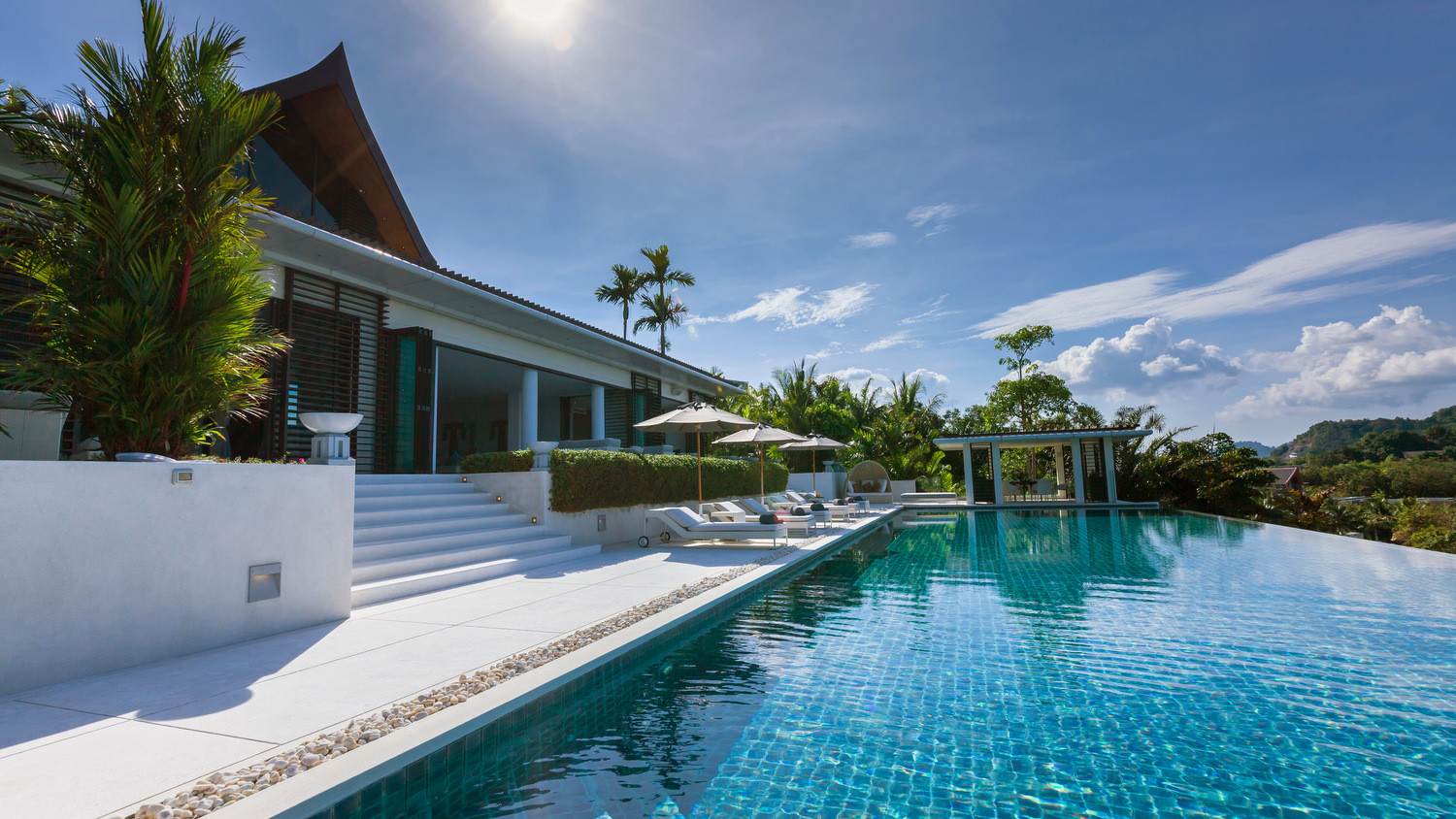 Phuket ocean. Вилла оушен 11 Тайланд. Ocean Villa Phuket. Вилла у океана. Мировой океан вилла.